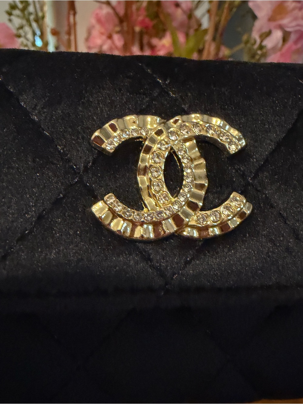 RARE DESIGNER VIP QUILTED WALLET - Picture 4 of 9